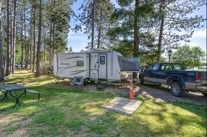 Moose Lake Park & Campground Picture 5