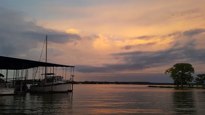 West Bay Marina & RV Park Picture 9