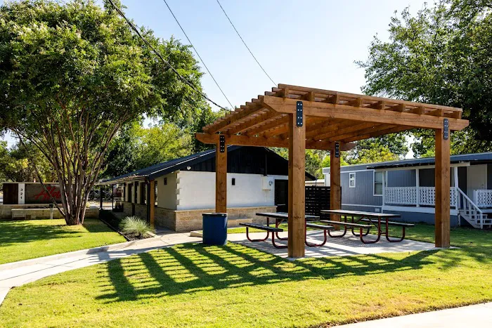 Aldea Mobile Home Park Picture 3
