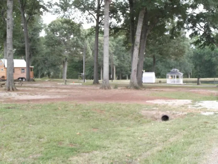 Trailer Village RV Park Picture 8