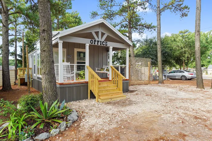 Shady Pines RV Park Picture 9