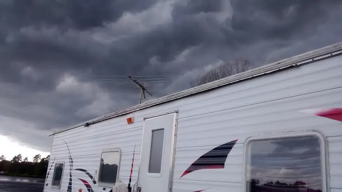 Lakeside RV Park Picture 6
