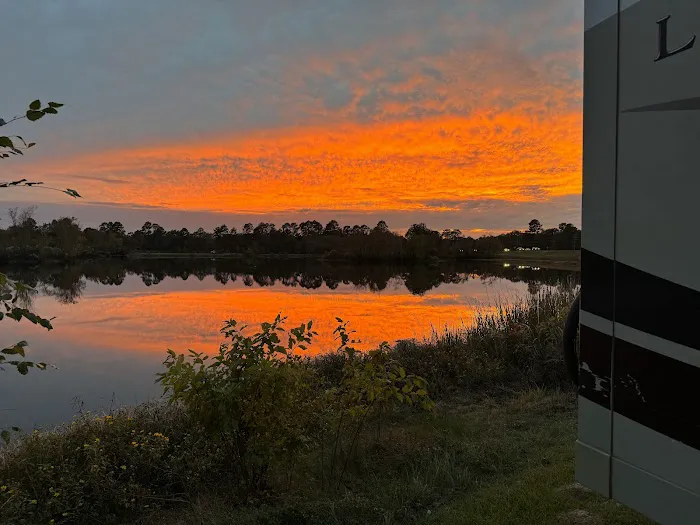 Lakeside RV Park Picture 9