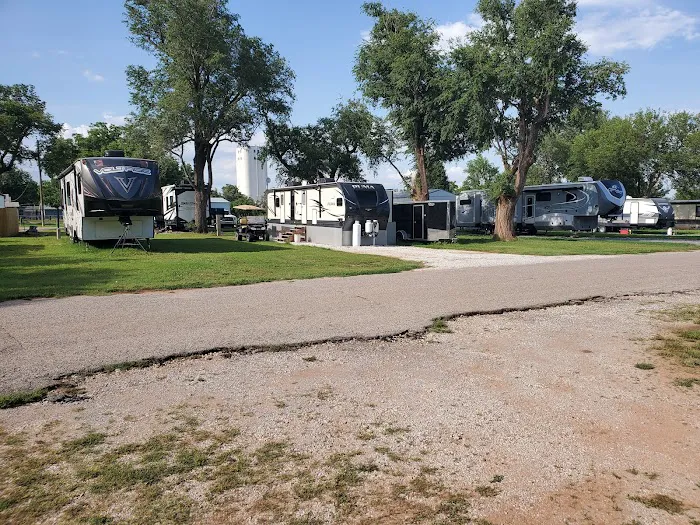 Split Rail RV Park Picture 1