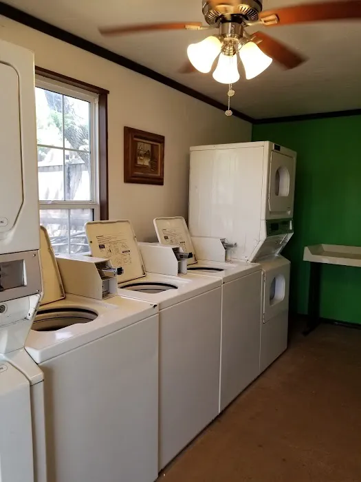 Rose RV Park Picture 10
