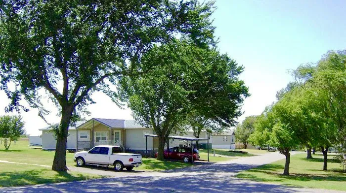 Golden West Mobile Home Park Picture 5