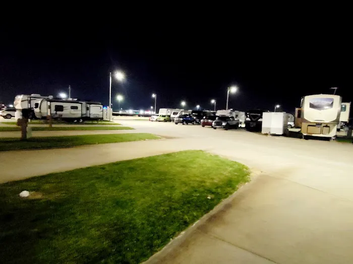 Air Capital RV Park Picture 4