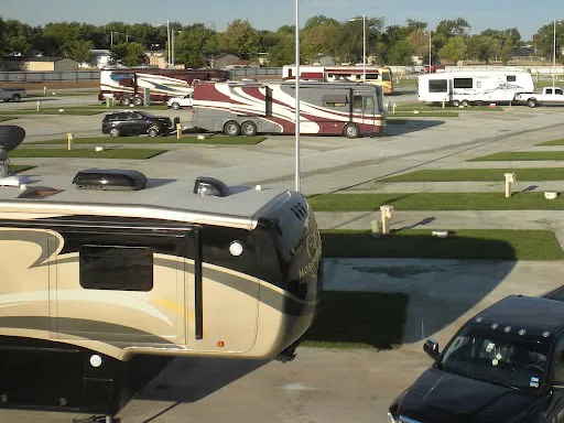 Air Capital RV Park Picture 2