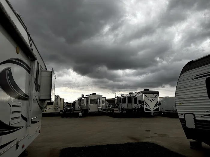 Air Capital RV Park Picture 10