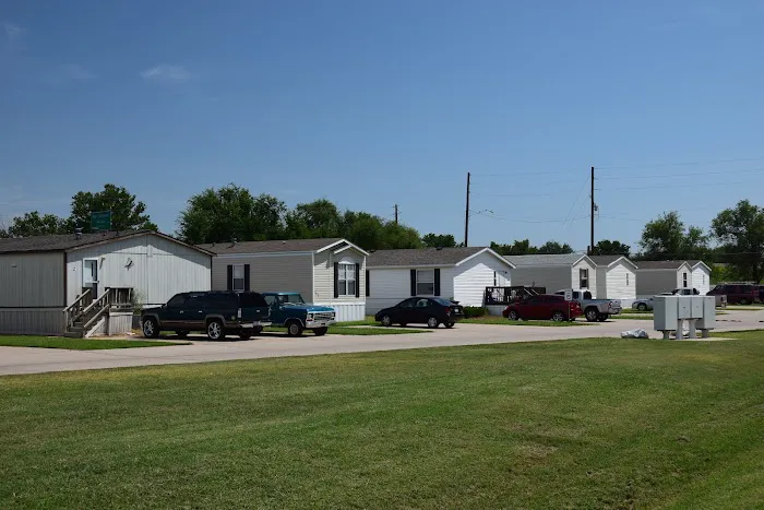Sherwood Acres Manufactured Home Community Picture 7