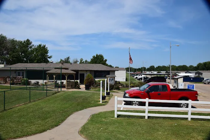 Sherwood Acres Manufactured Home Community Picture 9