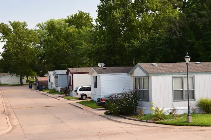 El Caudillo Manufactured Home Community Picture 1