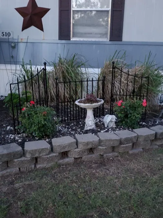 Riverside Mobile Home Community Picture 9