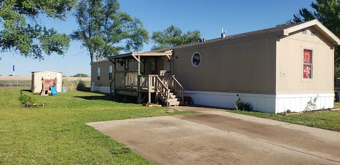 Riverside Mobile Home Community Picture 2