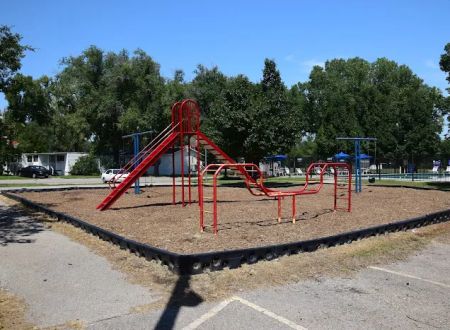 Twin Oaks Manufactured Home Community