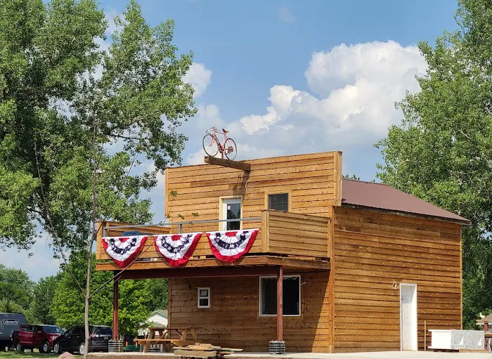 Luverne Campground | Lakeside Camping, Cabins & Event Space Picture 3