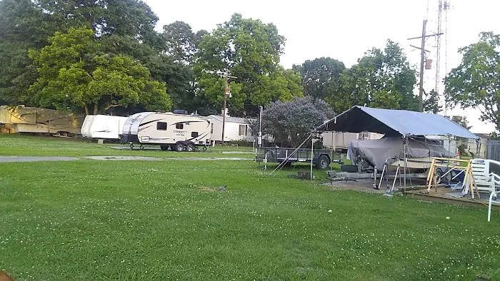 G & R Mobile Park Picture 4