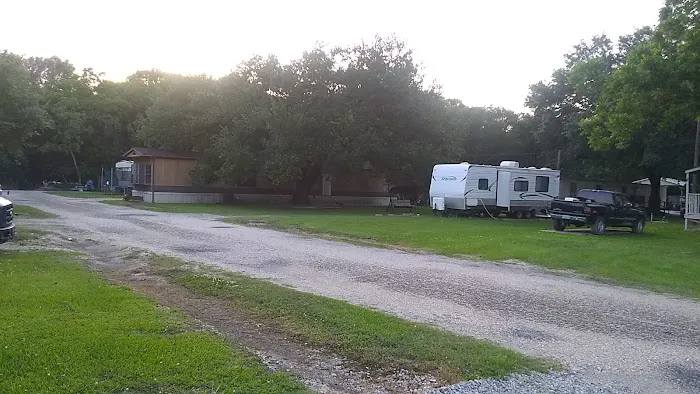 G & R Mobile Park Picture 5