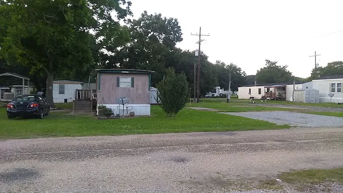 G & R Mobile Park Picture 6