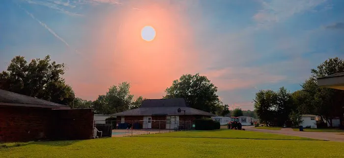 Summerwood Mobile Home Park Picture 4