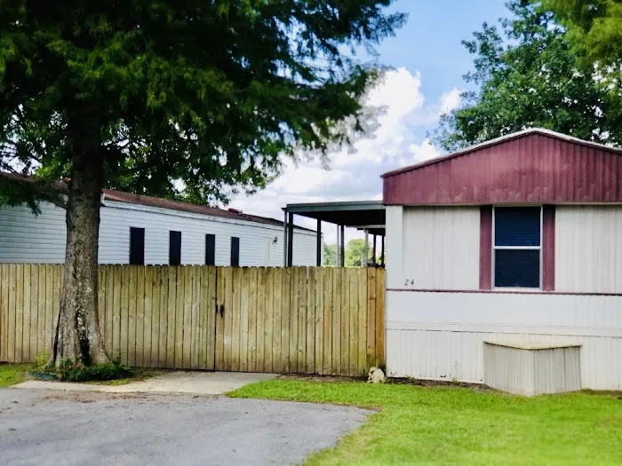 Plantation Village Mobile Home Community Picture 3