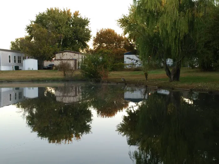 Lamplighter & River Oaks Mobile Home Parks Picture 9