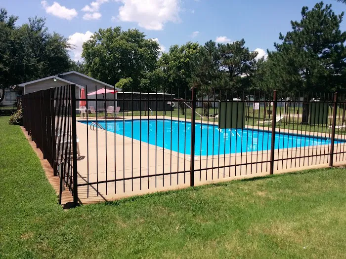 Lamplighter & River Oaks Mobile Home Parks Picture 1