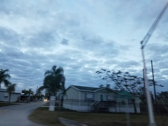 Coralwood Village Mobile Home Picture 3