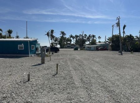Dolphins Resort 55+