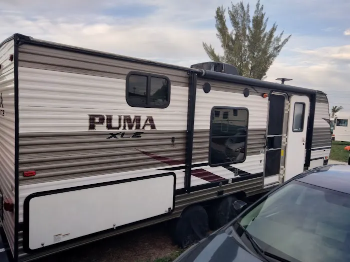 Kozy Kampers RV Park-Storage Picture 4