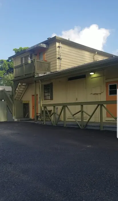 Kozy Kampers RV Park-Storage Picture 3