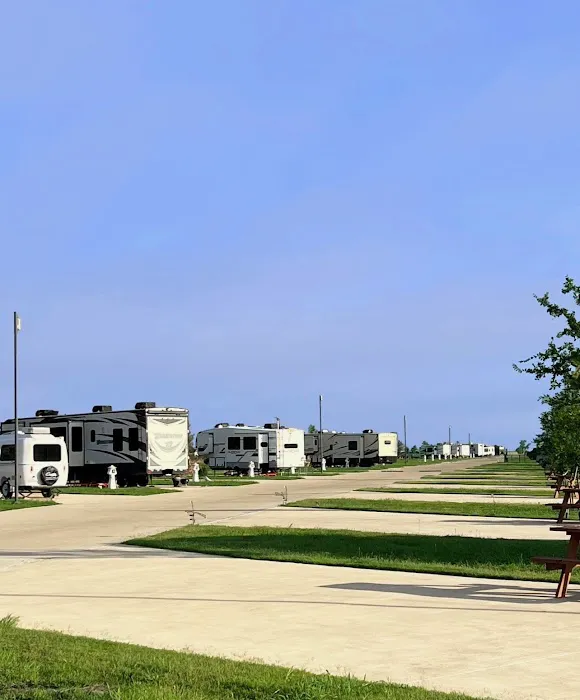 Flying Dutchman RV Resort Picture 9