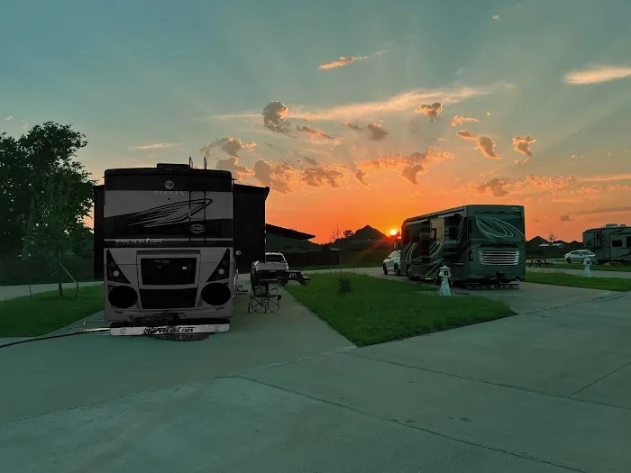 Flying Dutchman RV Resort Picture 6