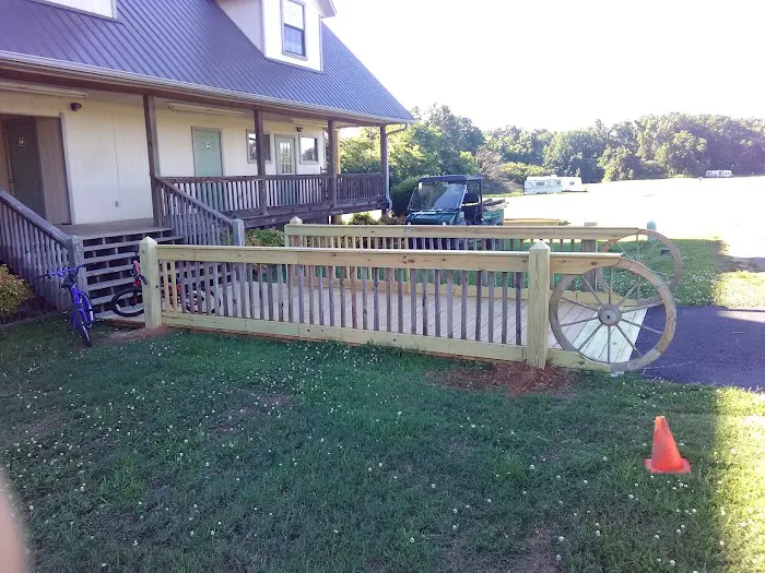 Wagon Circle RV Park Picture 8