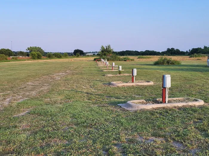 The Landing Strip RV Park Picture 7