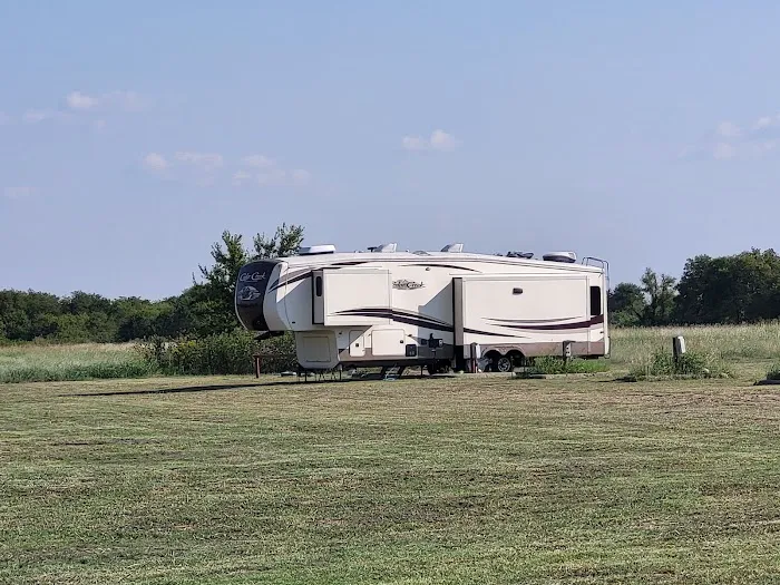 The Landing Strip RV Park Picture 5