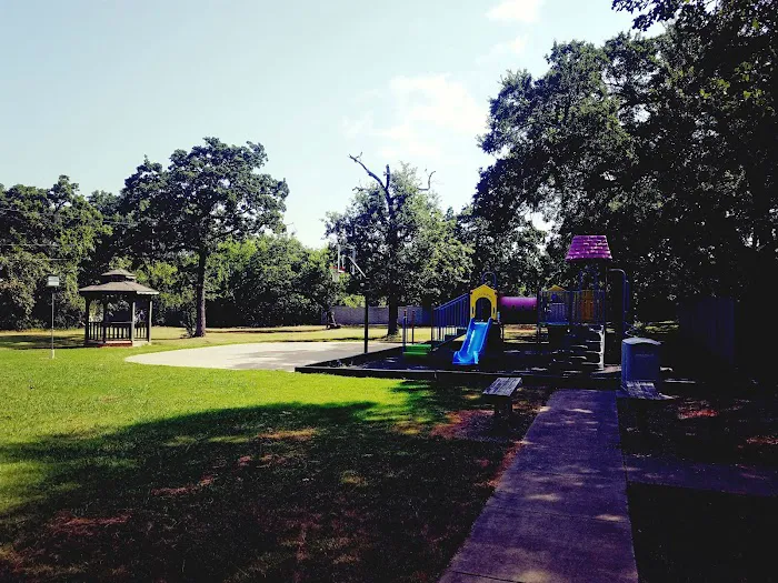 Oak Hill Picture 10