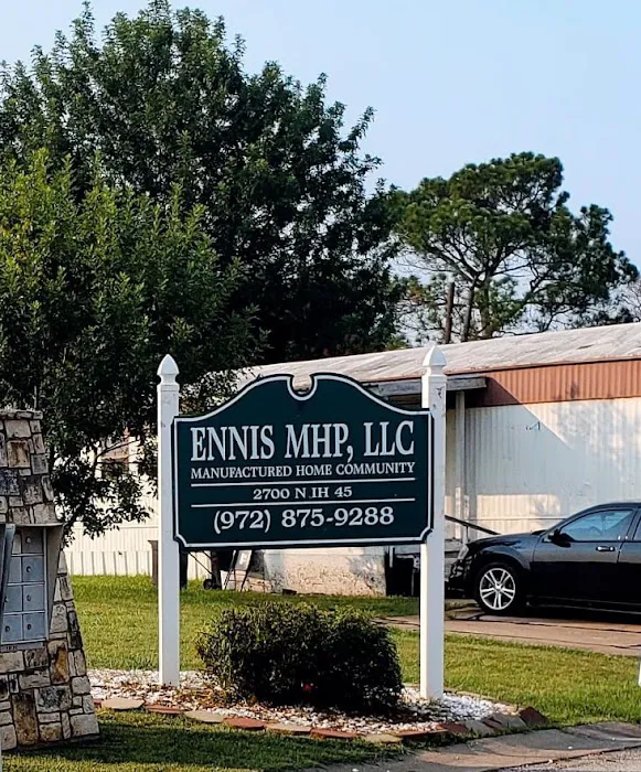 Ennis Mobile Home Park Picture 4
