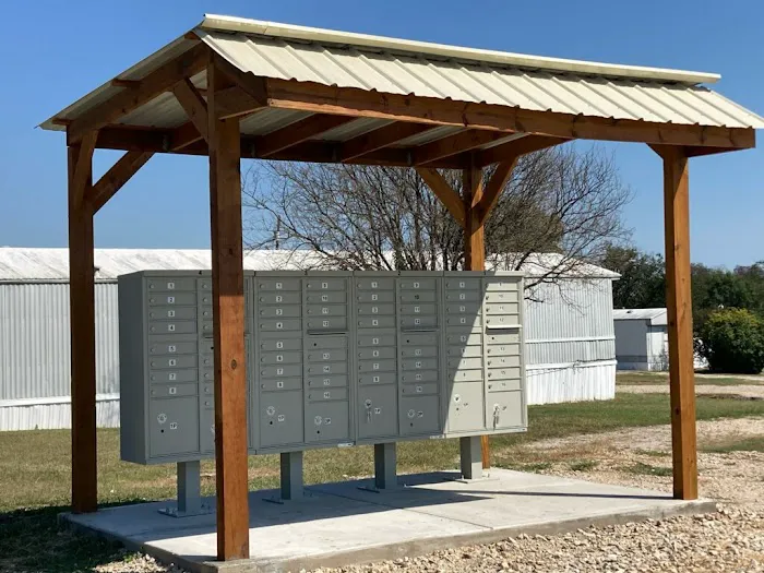 Lakefront Village Mobile Home & RV Community Picture 1