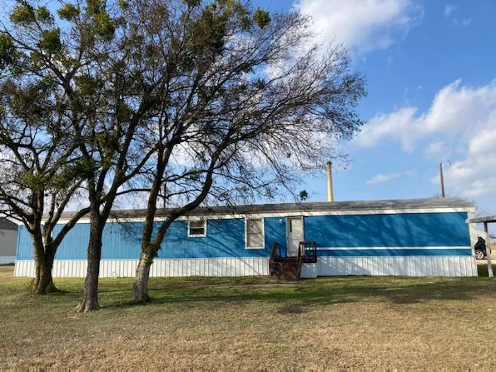 Lakefront Village Mobile Home & RV Community Picture 10
