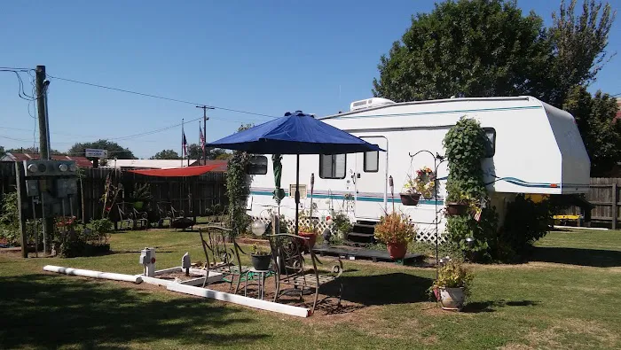 Newman's RV Park Picture 2