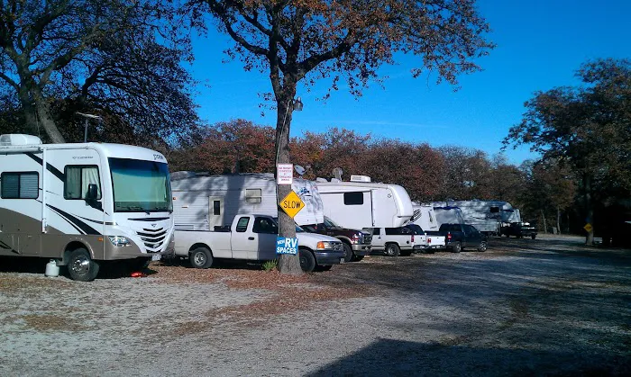 C&C Live Oak RV Park Picture 5