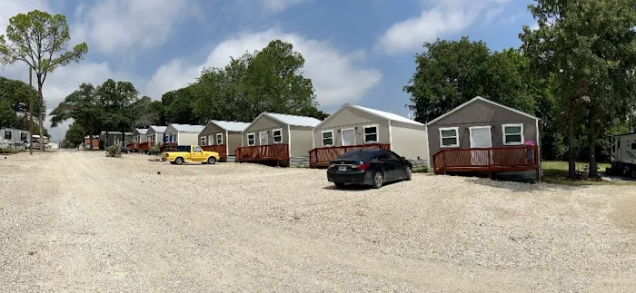 Country cabins and RV park Picture 3