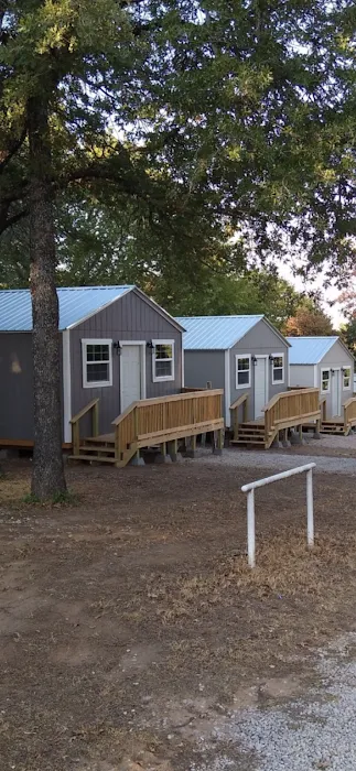 Country cabins and RV park Picture 4