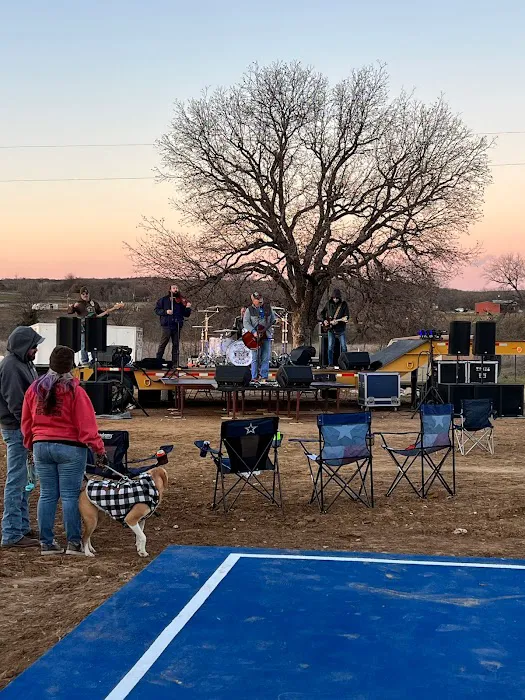 Flying Horse RV Park Picture 5