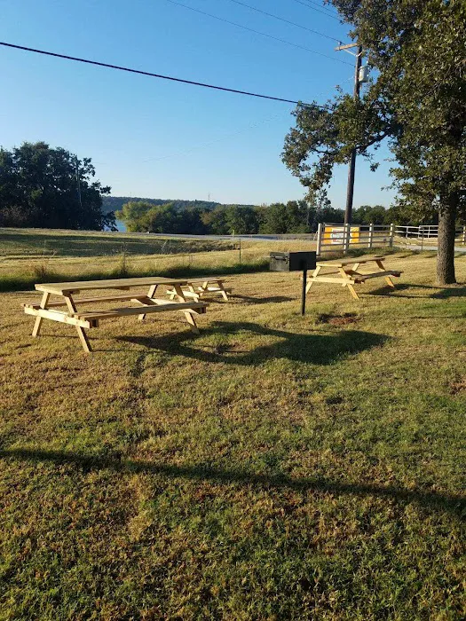The Oak RV Park & Campground Picture 3