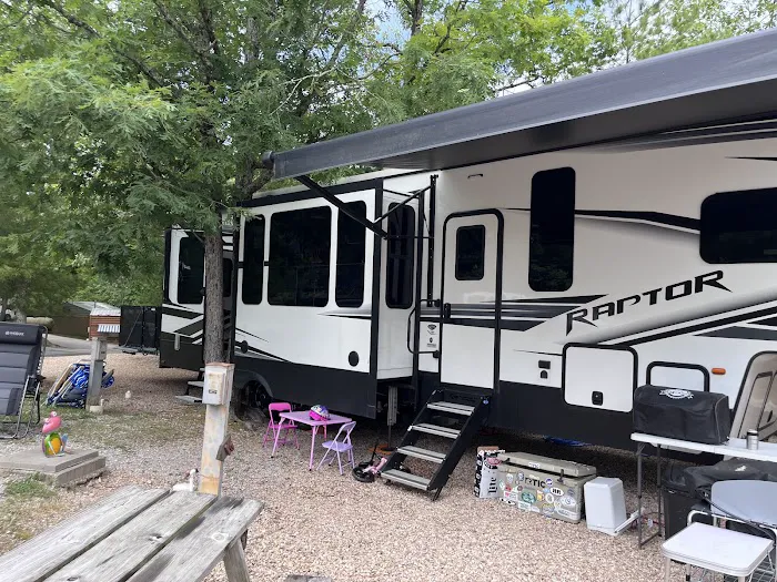 Blue Mountain Campground Picture 2