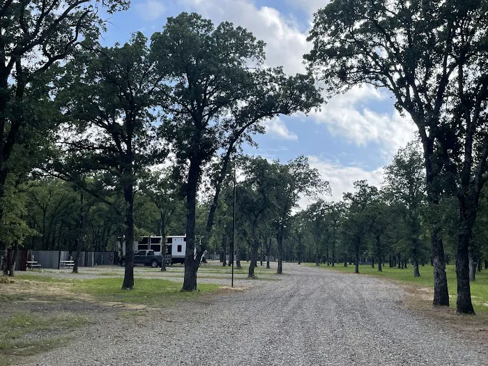 Trinity Oaks RV Park Picture 9