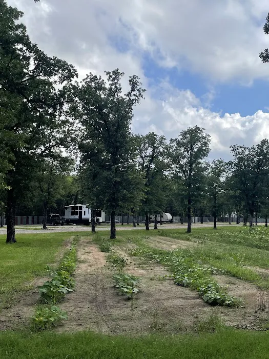 Trinity Oaks RV Park Picture 8
