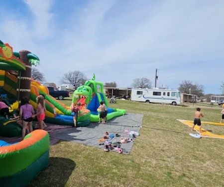 Outwest Campground & RV park